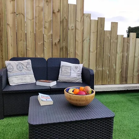 Joli Petit T2 Terrasse Proche Du Phare Apartamento Calais