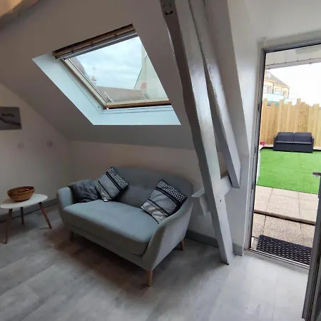 Апартаменты Joli Petit T2 Terrasse Proche Du Phare *